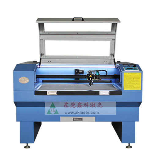 玩具公仔摄像头激光切割机商标织唛绣花印花非金属自动寻边切割机