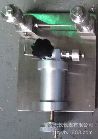 Микрогенератор давления Настольный стол для калибровки давления мембранной коробки Конверсионное устройство с тонким регулированием источника давления