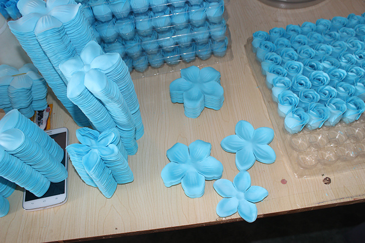 2487176076_1947137555