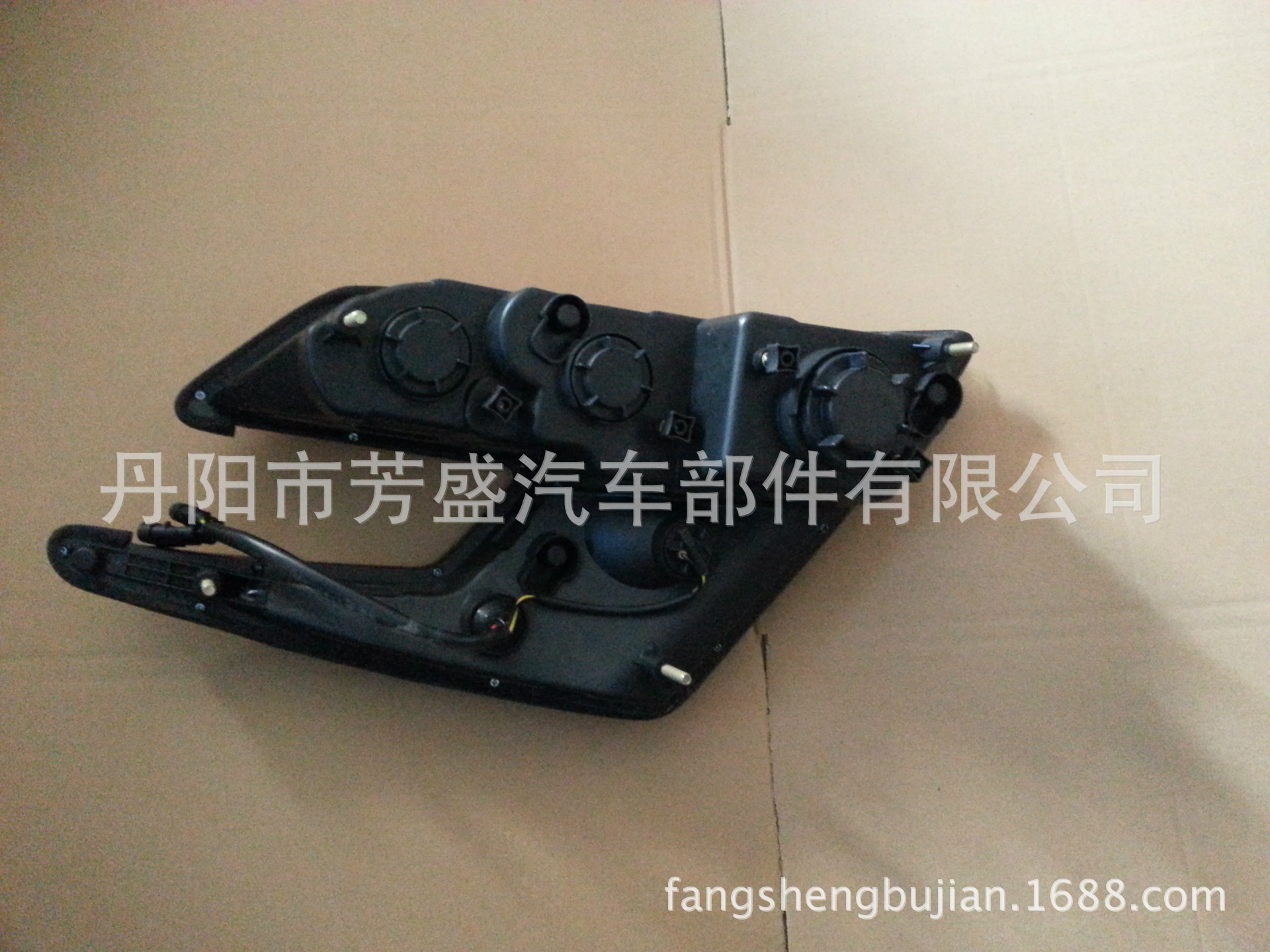 41604_2012120510524100_2012120