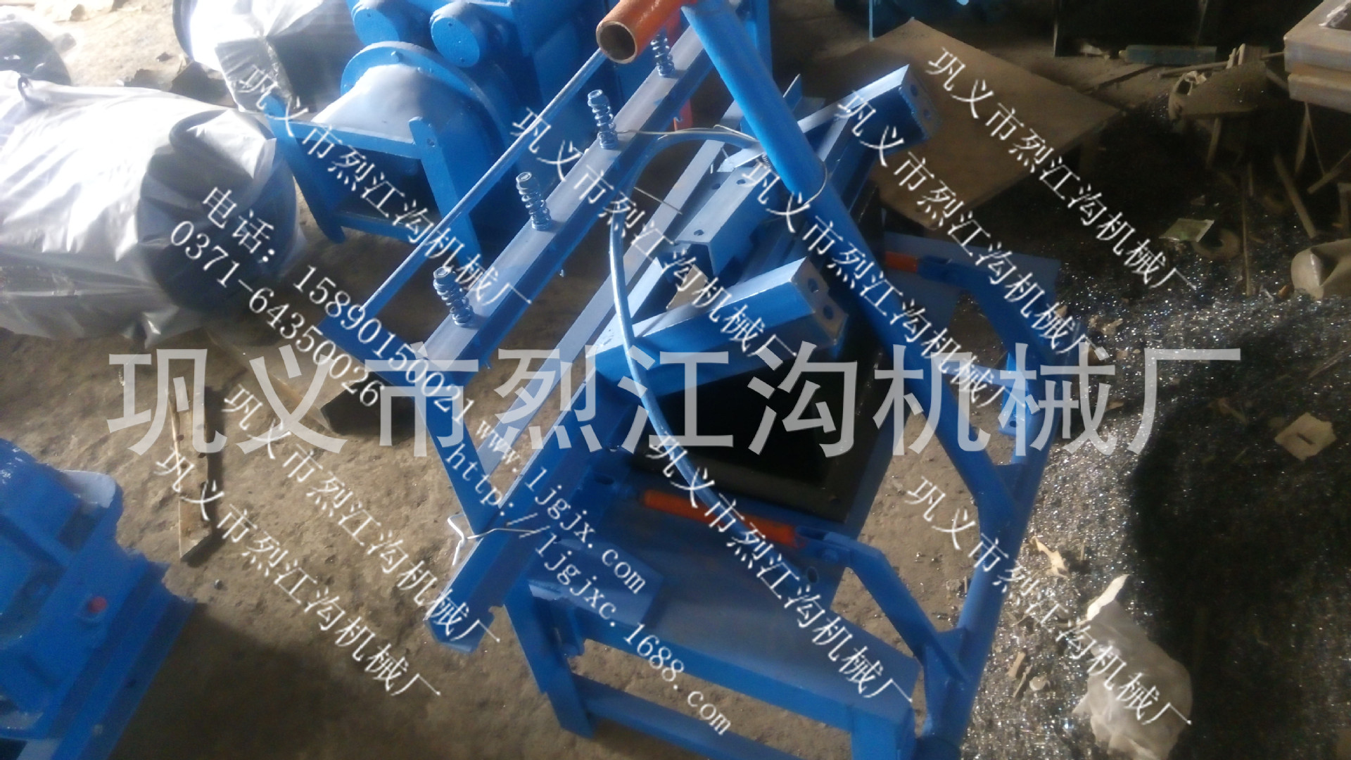 专业供应 小型 红土砖机 砖机