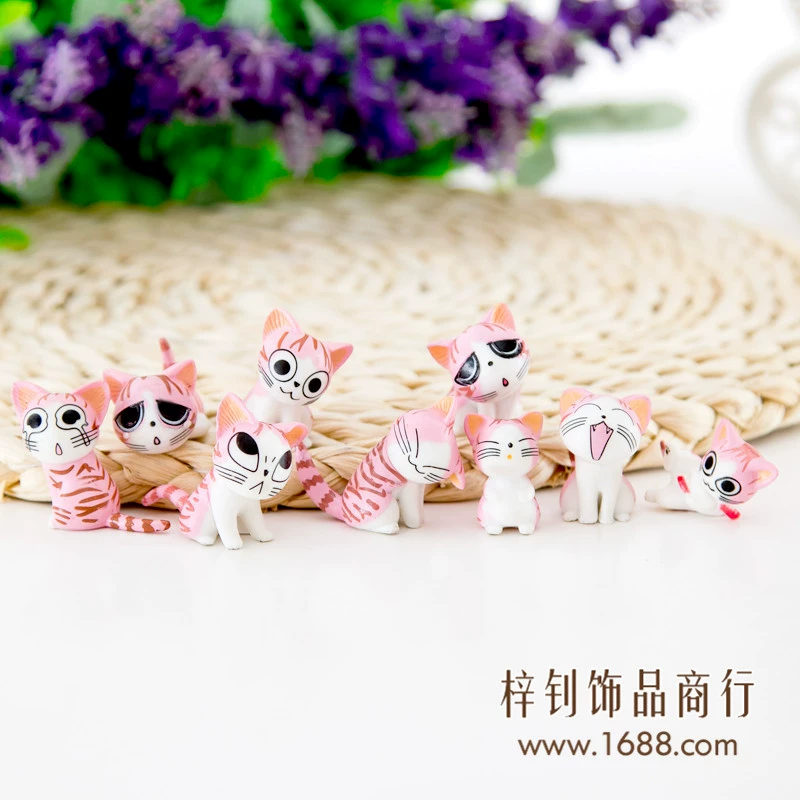 Micro landscape, doll, small creative minifigure, kitten, capsule toy