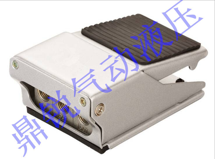 二位三通气动脚踏阀 带锁带安全罩 常开型两位三通脚踏阀 FV320