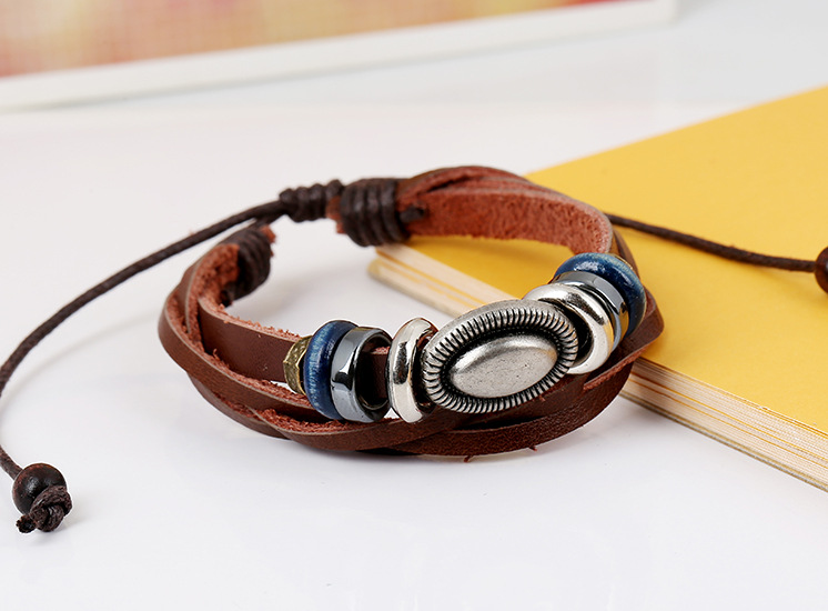 Europäischer Und Amerikanischer Schmuck Hand Geschreite Holz Perlen Gewebtes Rindsleder Armband Student Leder Armband Gemischte Chargen Versorgung Großhandel display picture 2