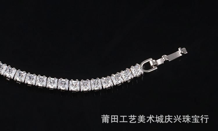 Qingxing europische und amerikanische Mode Zirkon armband AAA quadratischer Zirkonium diamant eingelegter Schmuck Platin beschichtung Fabrik Direkt vertriebpicture3