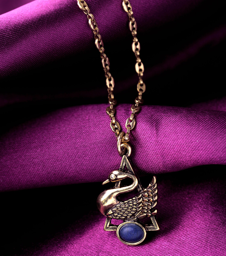 Rétro Élégant Swan Collier De Mode Fashionmonger Accessoires 2021 Nouveau Automne/hiver Chandail Chaîne Européenne Et Américaine Style Collier display picture 5