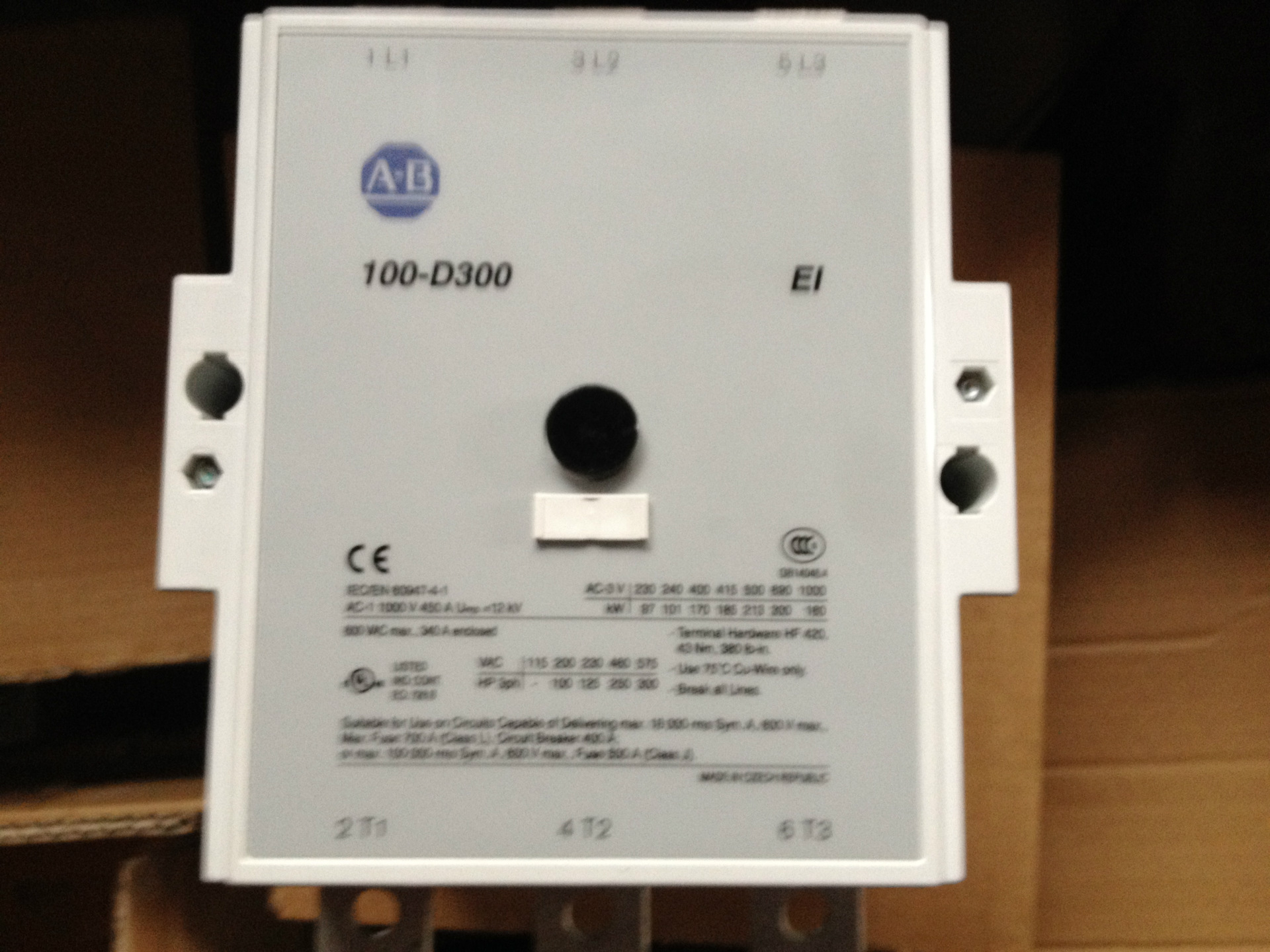 Allen-Bradley接触器 100-D300ＥＡ00　100-Ｄ300ＥＡ11