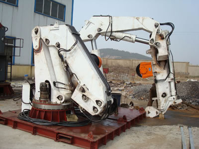 20吨折臂吊 直臂吊港口吊 船吊 船用吊机厂家 船尾吊 船用起重机