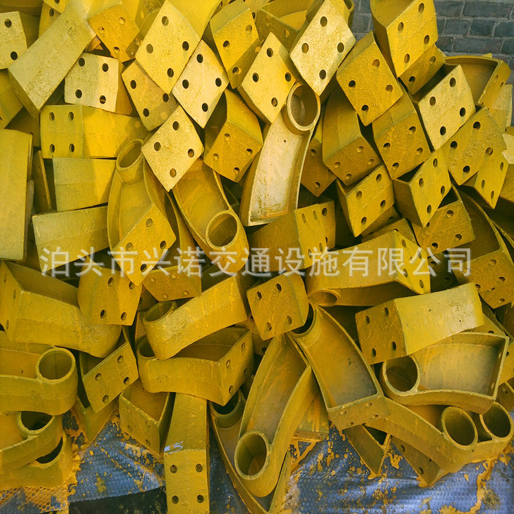桥梁护栏支架