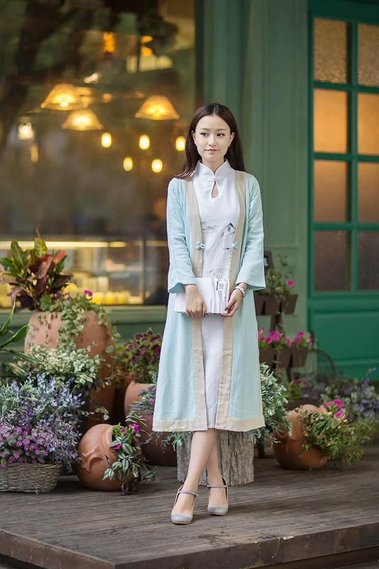 Áo khoác cotton mùa thu và vải lanh của phụ nữ Hanfu cải tiến giữa áo dài Trung Quốc retro cardigan mỏng trench coat Áo khoác kiểu Trung Quốc - Trench Coat