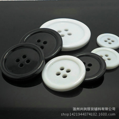 Wholesale supply of resin buttons