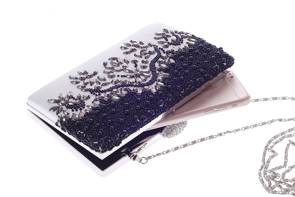Beaded Embroidered Bag Austrian Rhinestone Evening Party Package Simple Evening Women's Bag display picture 8