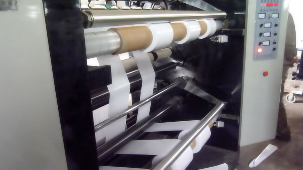 牛皮纸分切机 PET绝缘材料分切机 圆刀分切机 纸张分切记