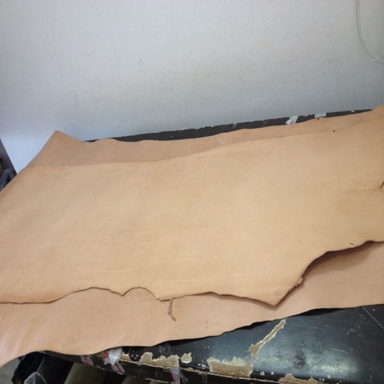 阿根廷工艺多脂雕刻植鞣皮 头皮 有生长纹 铲好2.0厚 21元一英尺