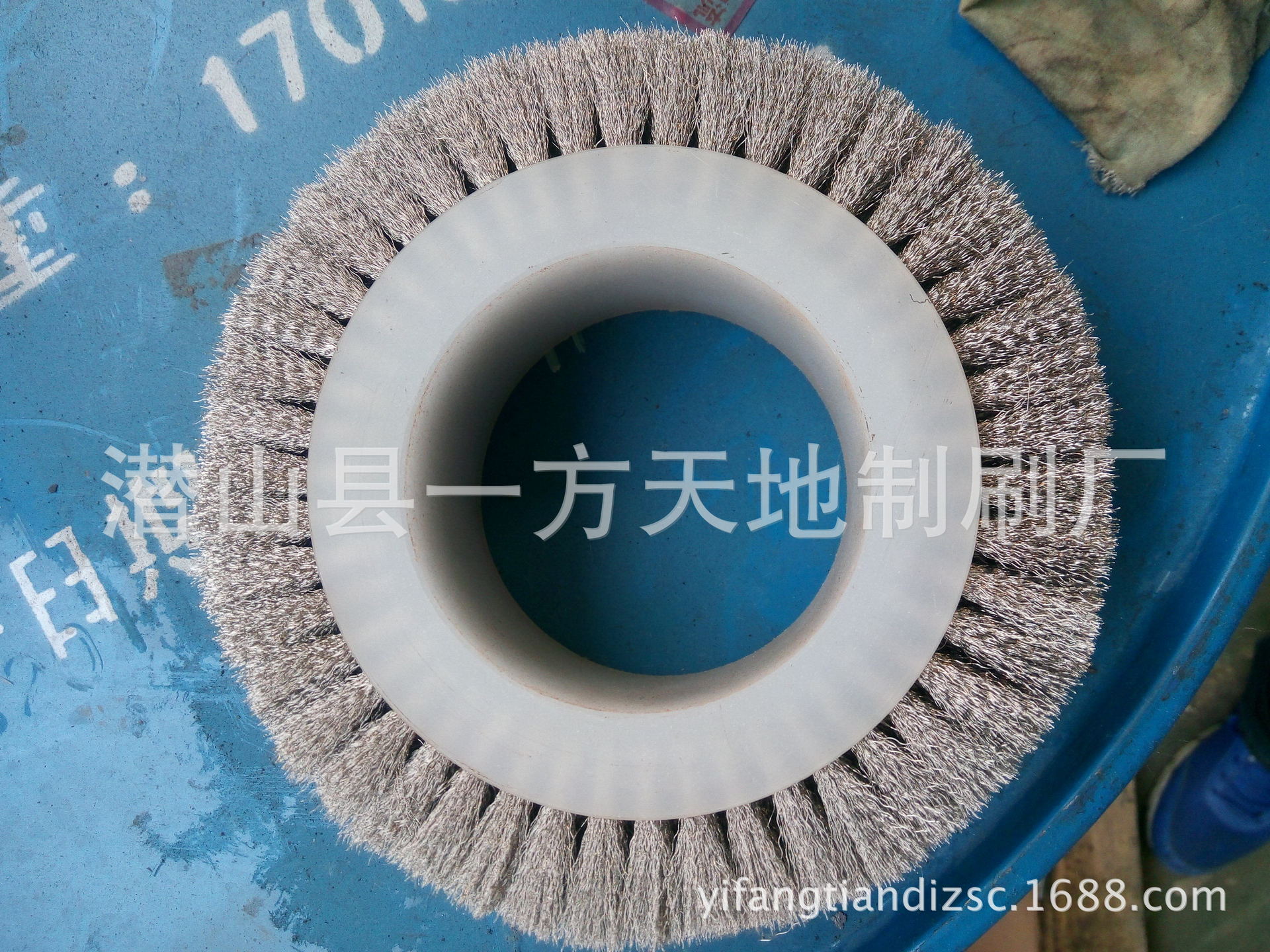 源头厂家供应不锈钢丝刷辊 耐磨毛刷轮滚筒刷 圆筒刷 316不锈钢刷