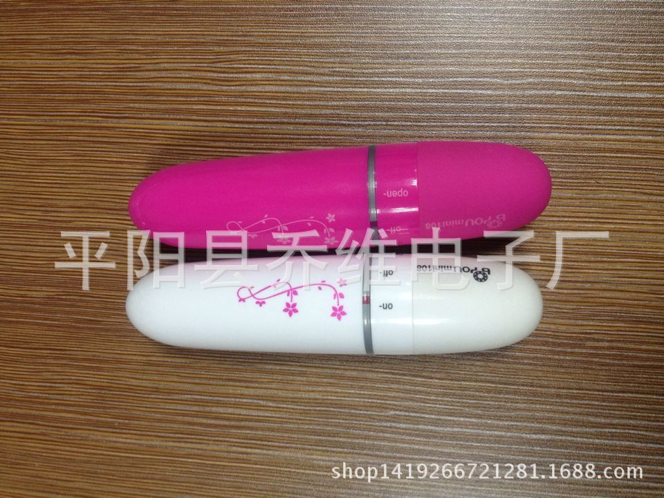 39A90E3761D5841EE3127E06F7FCAA