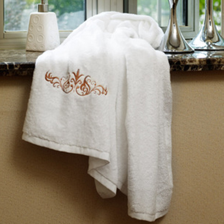 Manufactor Direct selling Hotel Cotton Bath towel pure cotton Embroidery Bath towel hotel towel Customize