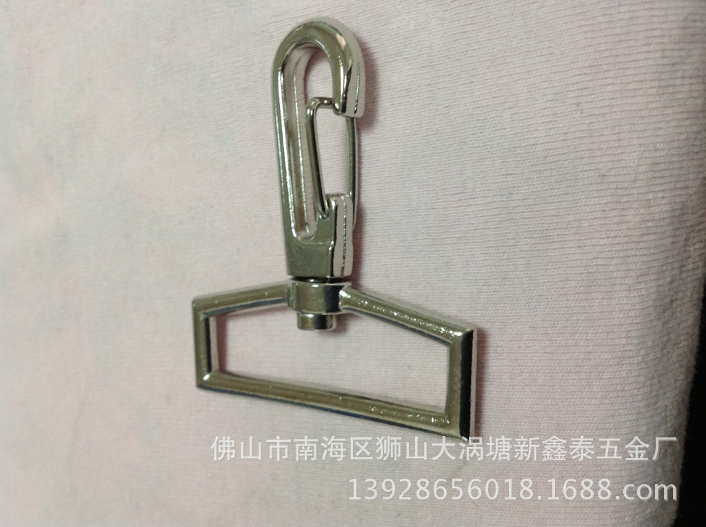 厂家直销锌合金弹簧扣 压铸狗扣 勾扣 挂勾 箱包服饰五金配件