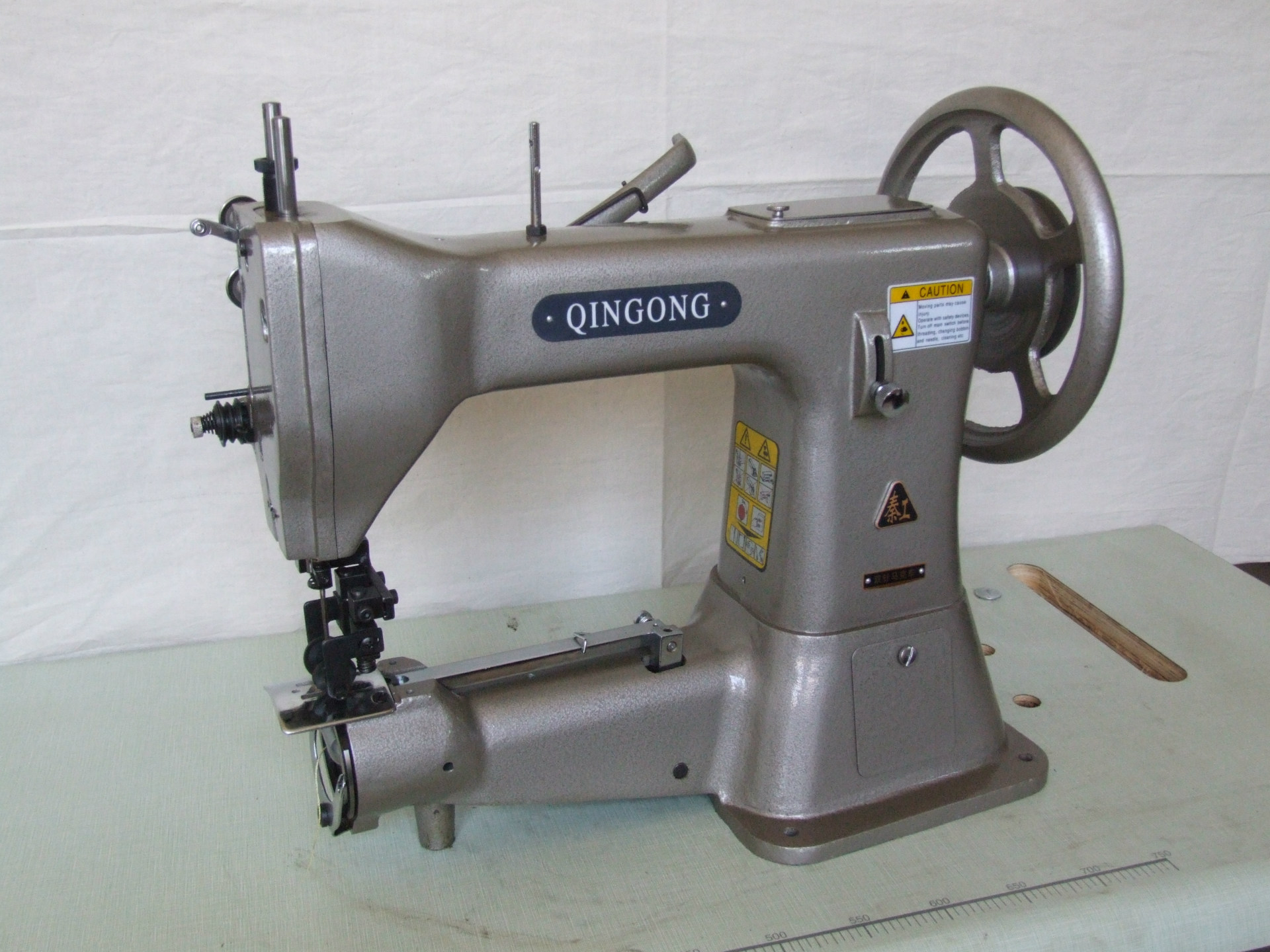 供应双针马克车、鞋面起梗机皮具制鞋修边机鞋子加工皮革机