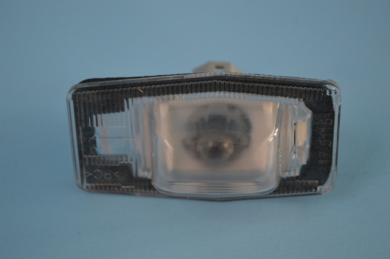 323後牌照燈2_副本