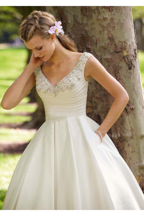 Foreign Trade Short Backless Bridal Shoulder Puffy Skirt Slim A-Line Wedding Dress 2025 New Diamond Jewelry