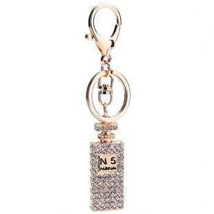 Nouveau Diamant Fraise Porte-clés Pendentif Strass Sac Accessoires Yiwu Usine En Gros Activité Promotionnel Nouveautés display picture 13