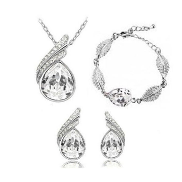 Fashion Floating Crystal Pendant Necklace Earrings Bracelet Three-piece Set display picture 1