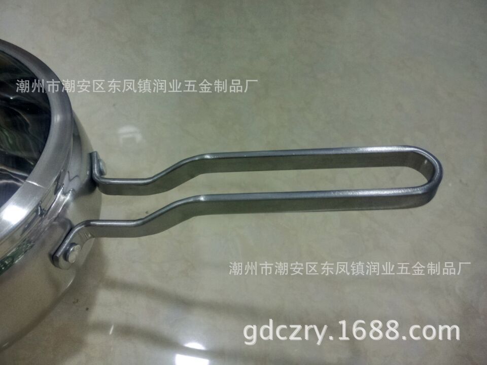 40B2461DD3CCB229193A793B7779E4