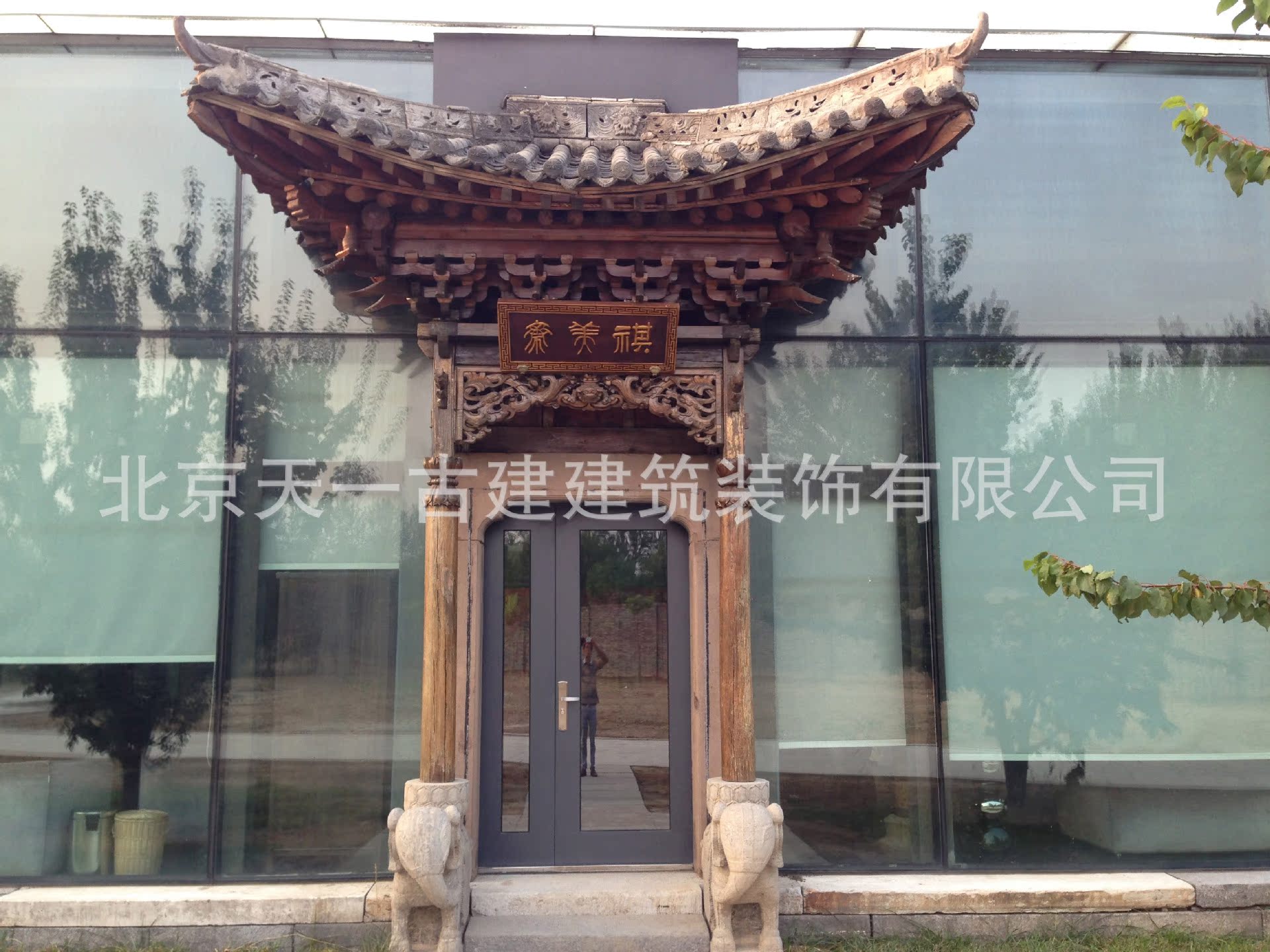 厂家定制中式仿古门楼 古建筑榫卯工艺实木垂花门楼设计施工-阿里巴巴