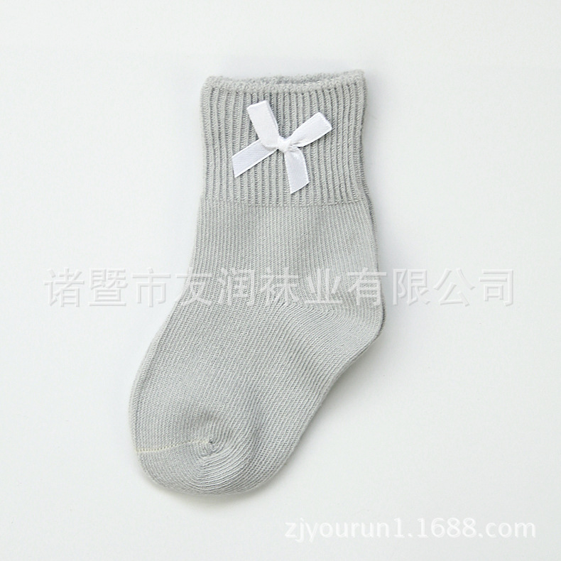 Algodón peinado anti-pilling suave aguja DOBLE BOCA suelta calcetines de bebé lindo arco dispensación antideslizante calcetines de los niños