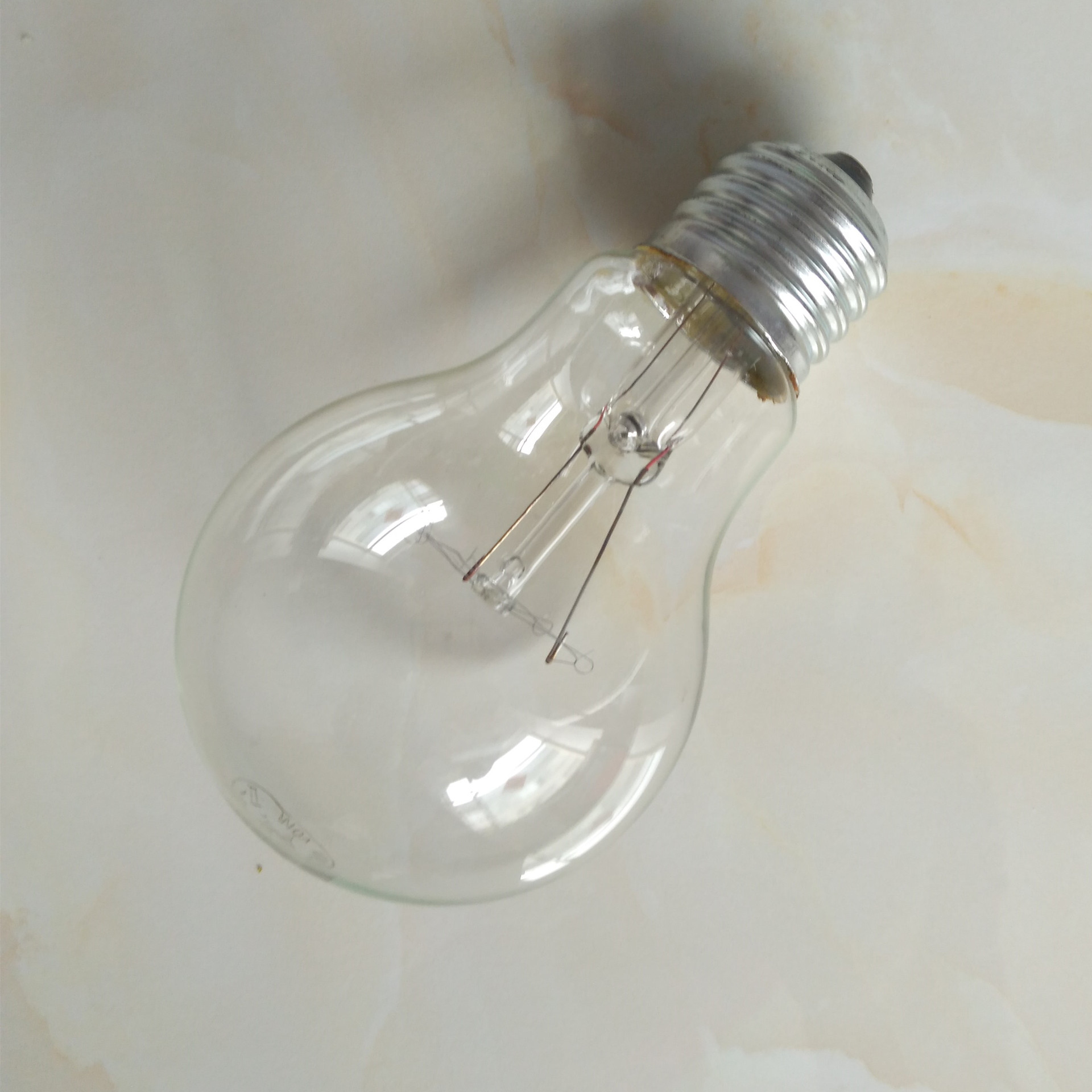 led灯泡尺寸—led灯泡的尺寸规格有哪些 - 舒适100网