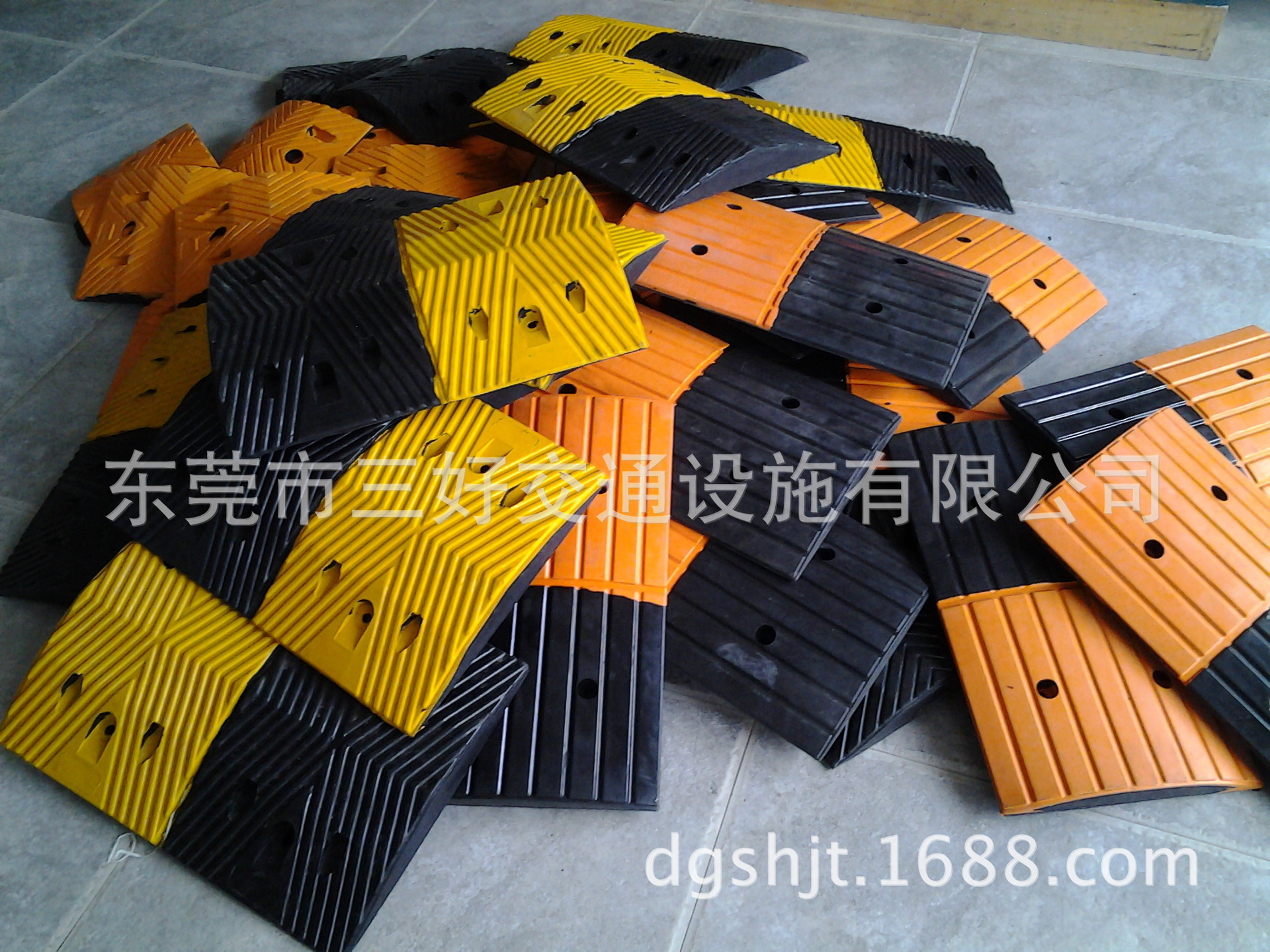 三角减速带,三角减速带图片,减速带的种类(第17页)_大山谷图库