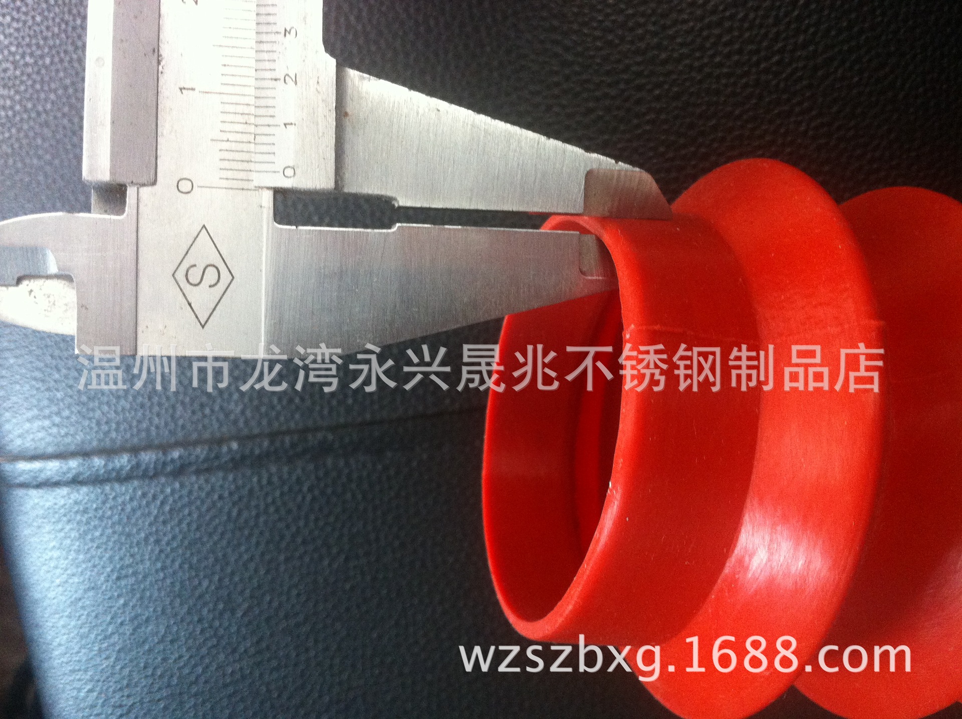 60度橡胶弯头 V形弯头 橡胶接头 橡胶食品弯头 硅胶弯头 卫生级