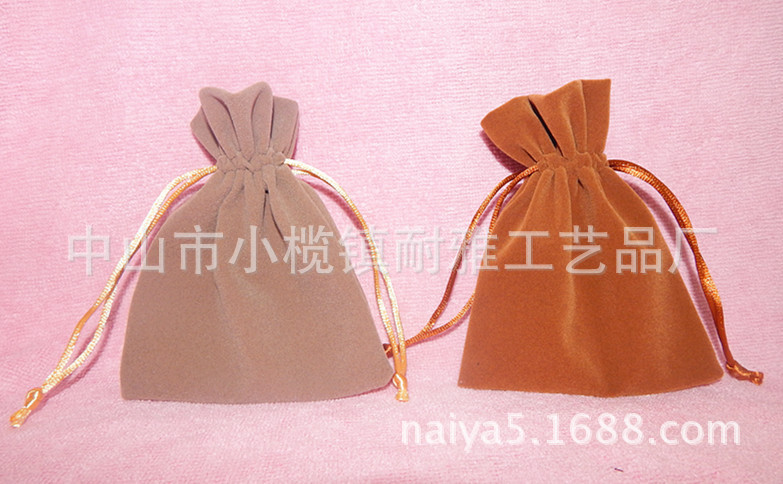 厂家生产烫金绒布袋印刷饰品袋刺绣首饰袋压印束口袋空白抽绳袋子