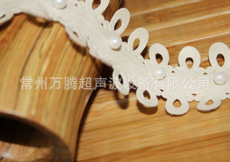 PU皮丝绒带超声波压花边