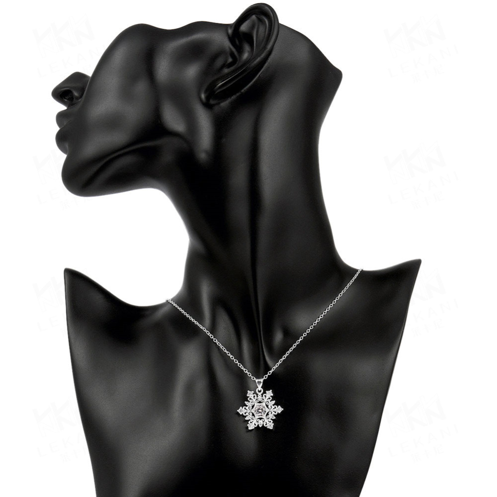 Simple Style Snowflake Copper Inlay Zircon Pendant Necklace 1 Piece display picture 5