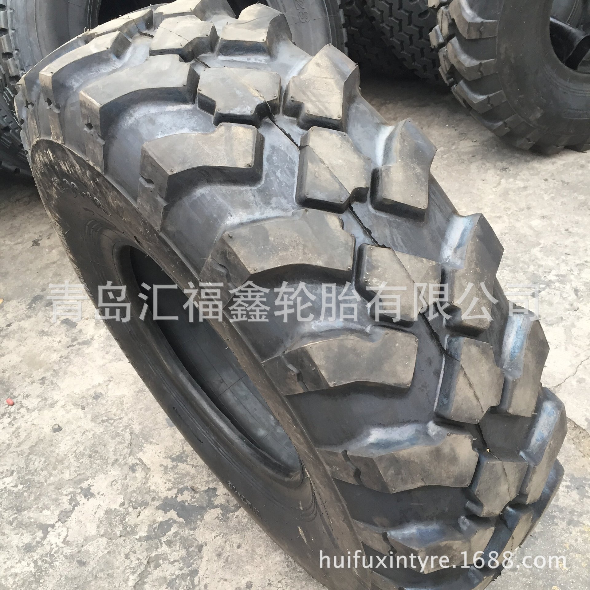 供应玉米联合收割机轮胎12.00-18 越野花纹轮胎 12.00-18