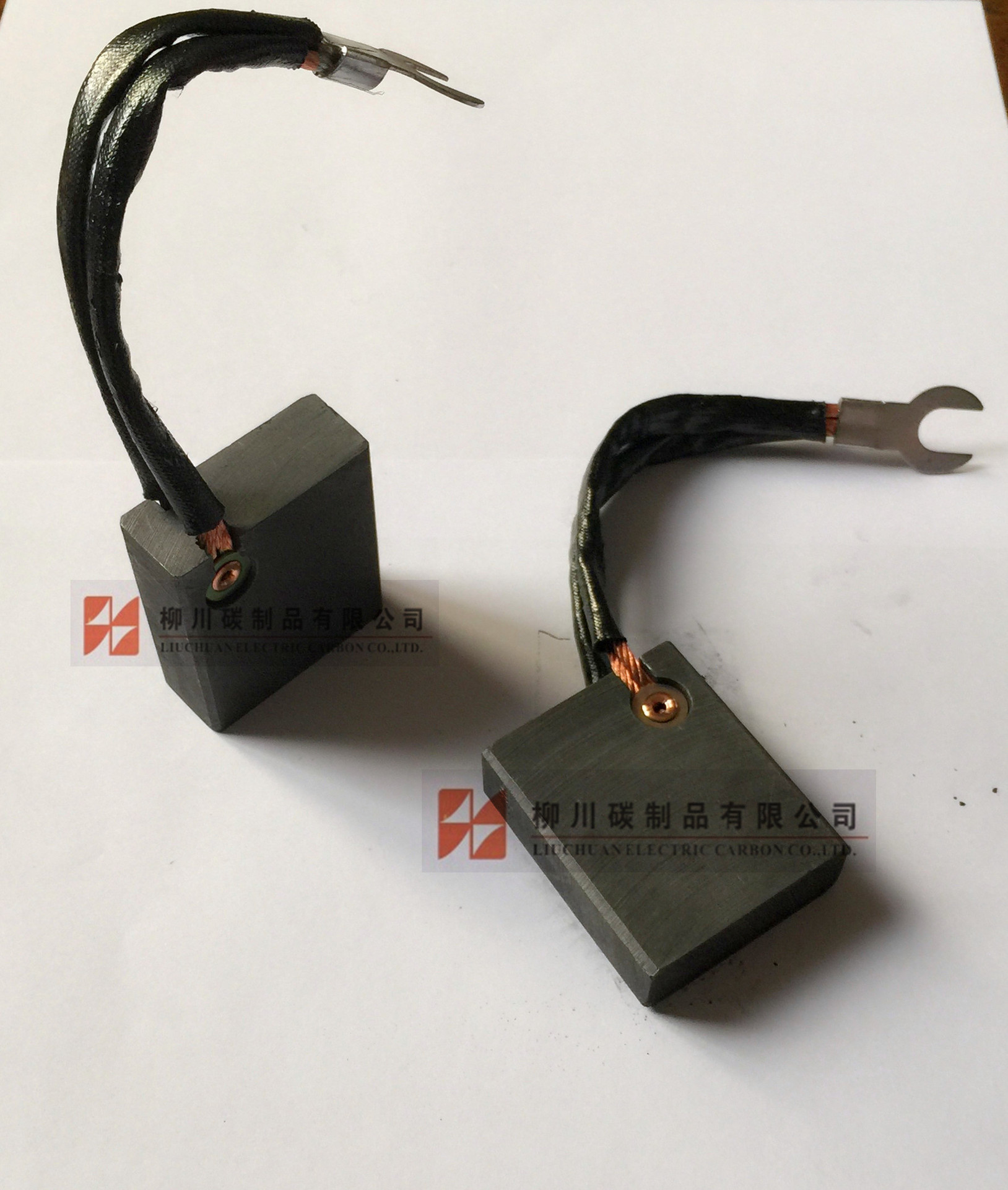 柳川碳刷 J201 J164 J204 D104 D214 20*50*60 铆钉 订制各种规格