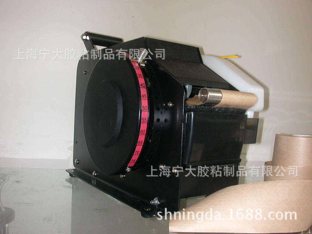 供应手动湿水牛皮纸封箱机器半自动水性牛皮纸封箱机器封口牛皮纸