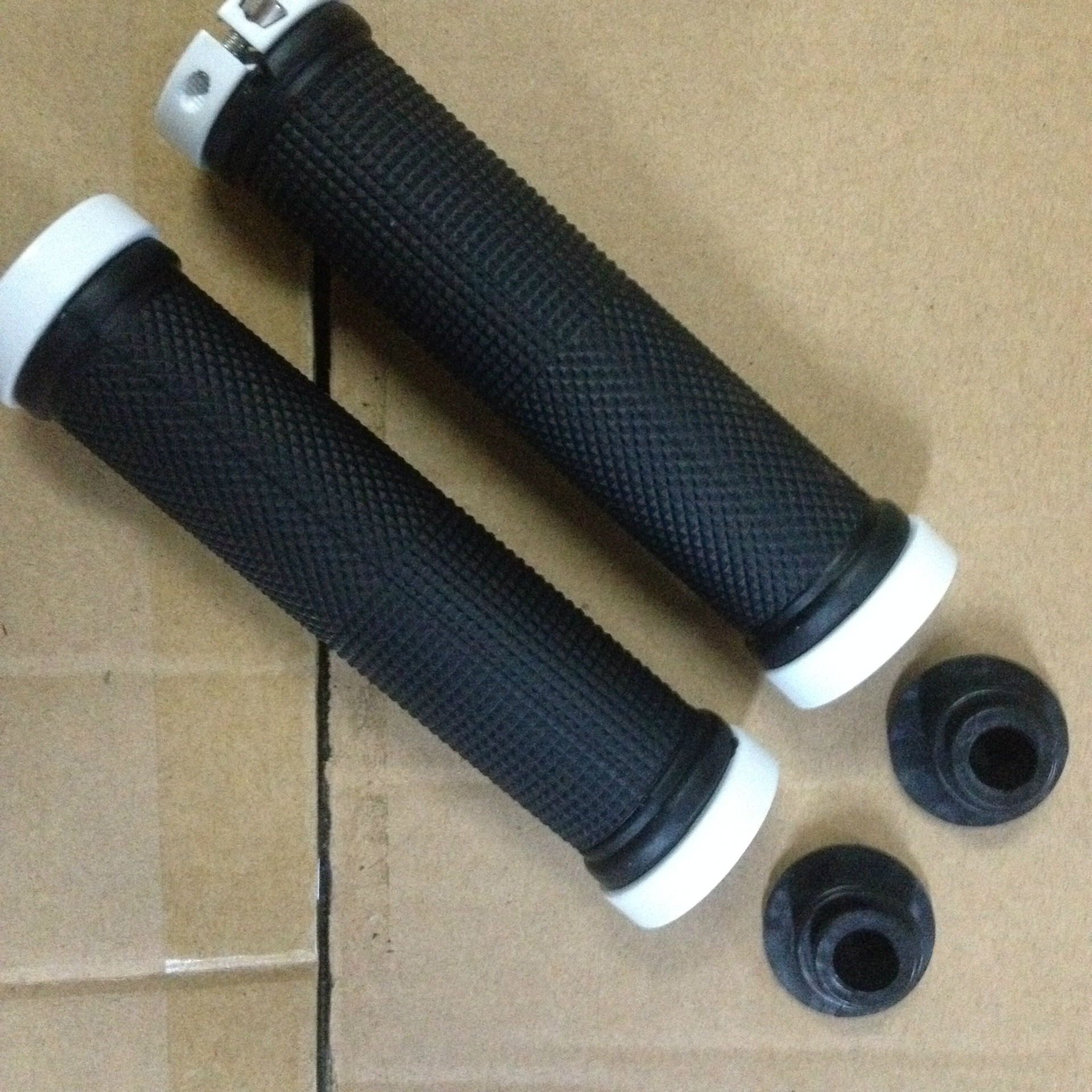 Poignées de vélo - Ref 2348749 Image 11