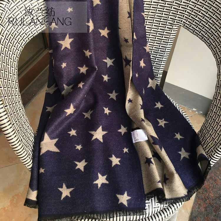 Demi-season scarf made of faux fur