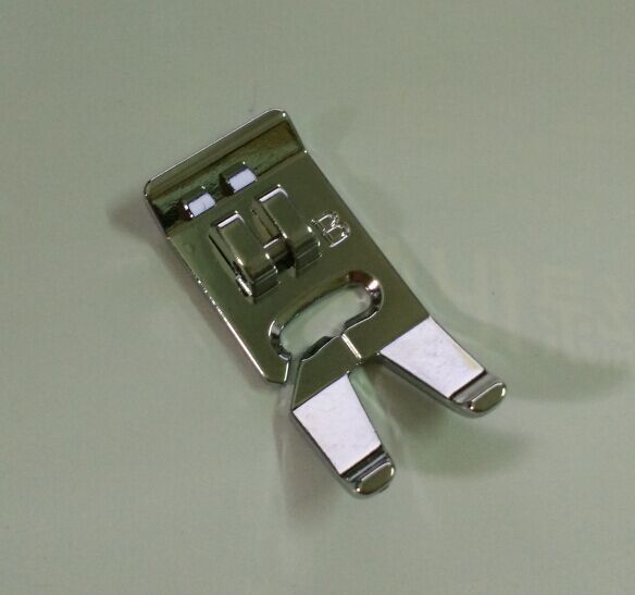 老式缝纫机配件 人字缝 曲折缝压脚适用胜家 2MM销钉机器 313150