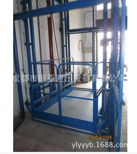 达州链条导轨式升降货梯/电动葫芦升降平台/西昌曳引式固定升降机