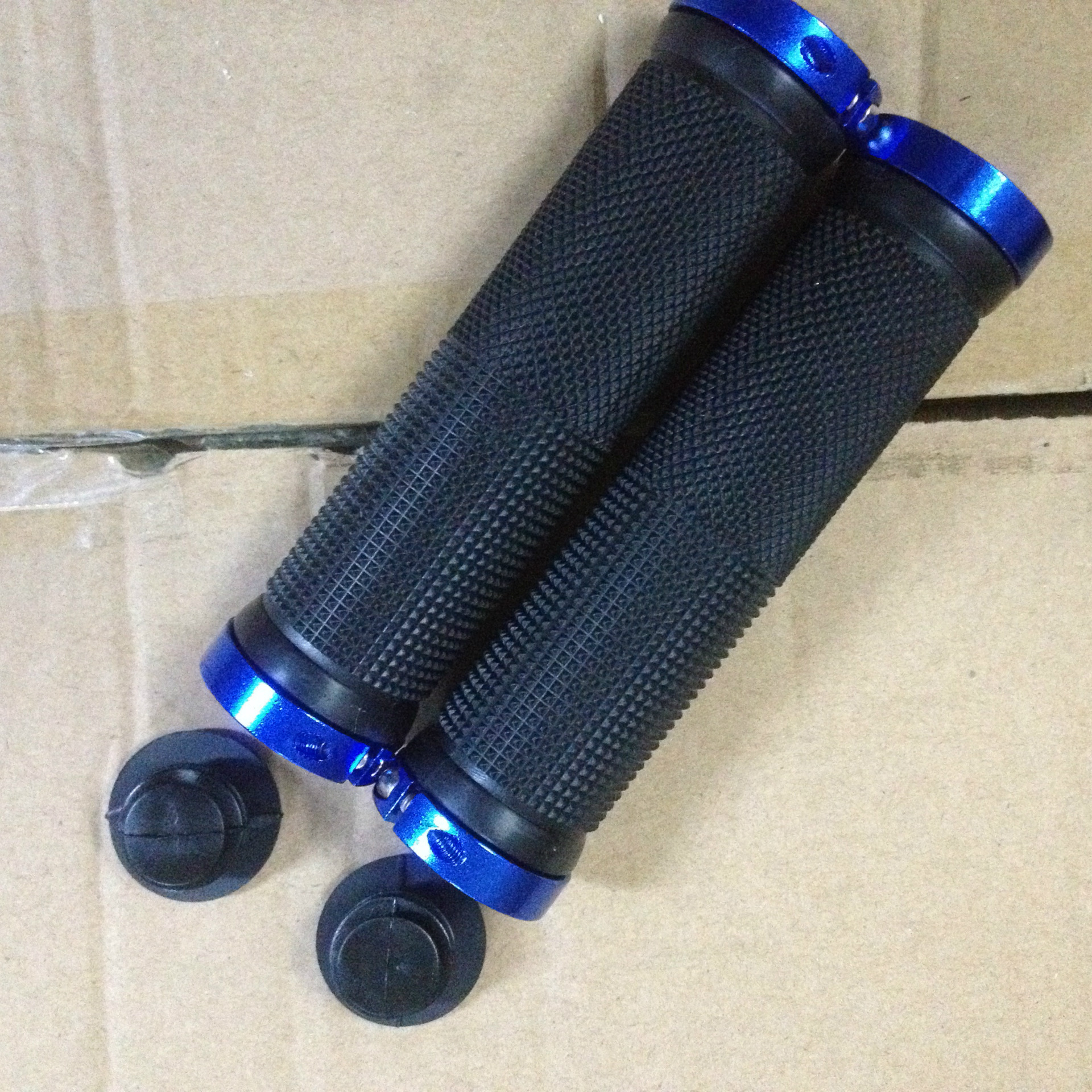 Poignées de vélo - Ref 2348749 Image 12