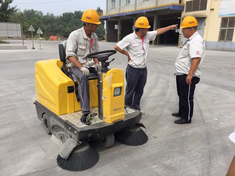 Manufactor Direct selling large Electric Industry Sweeper Drive workshop Road Sweeper Vacuuming Sweeper