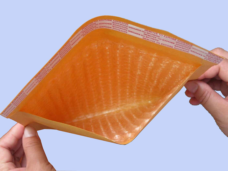 黄色袋子内气泡特写