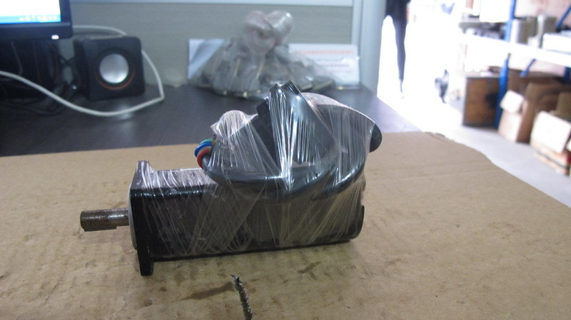 台州信达 二手安川电机 SGM-01VGNK13 保修三个月 询价