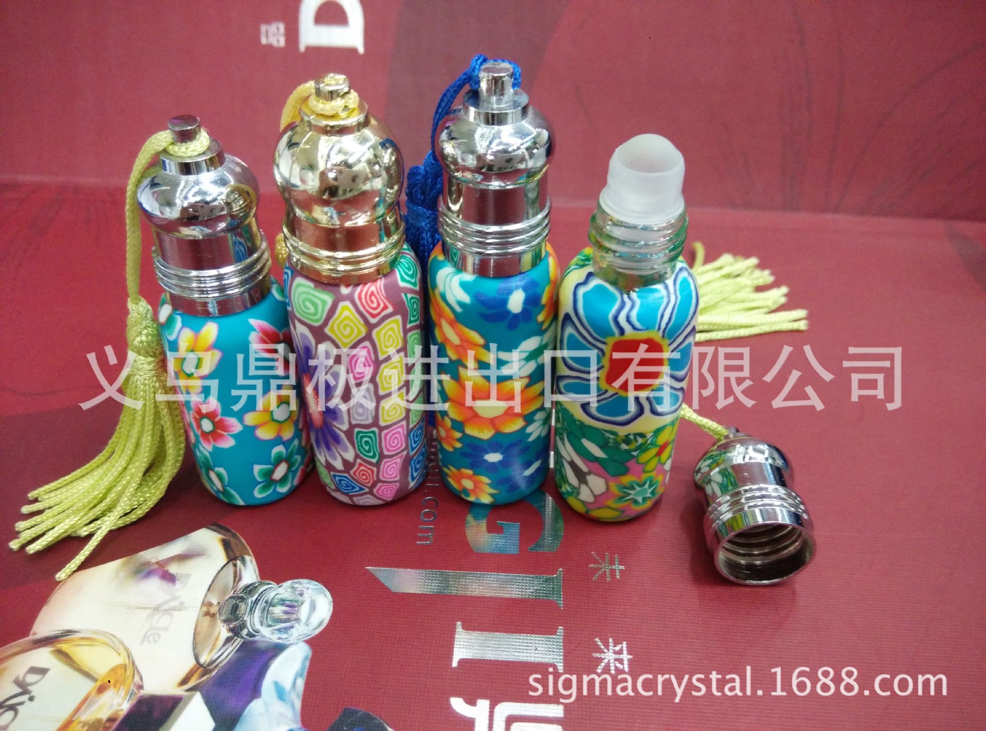 厂家直销R08-8ml软陶玻璃香水瓶 流苏盖滚珠香水软陶瓶 玻璃瓶8ml