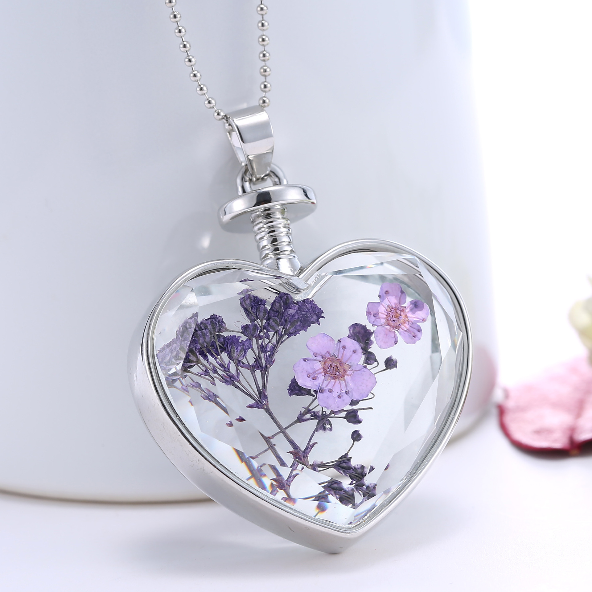 Ig Style Simple Style Heart Shape Alloy Plating Inlay Artificial Crystal Women's Pendant Necklace display picture 18