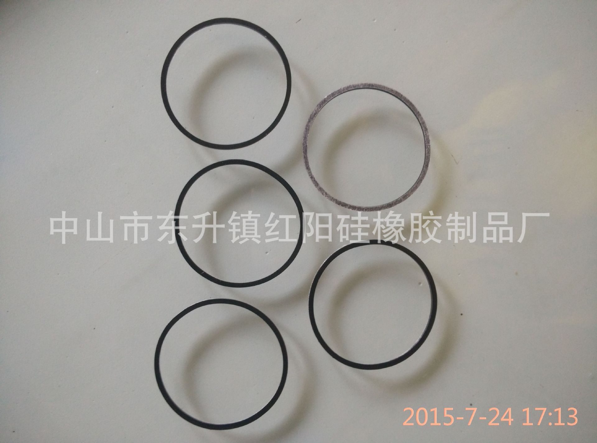 厂家直销 硅胶垫  背胶硅胶脚垫 自粘黑色硅胶片